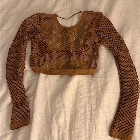 Alo Yoga Seamless Open Air Cover up - Picture 3 of 5